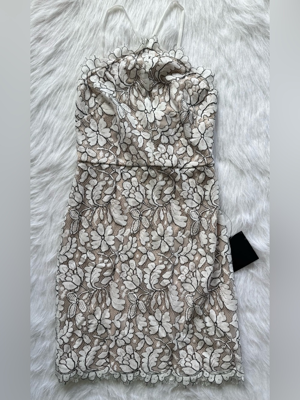 NWT Lulus Delicate Darling Lace Dress 🤍🩶 - Picture 2 of 5